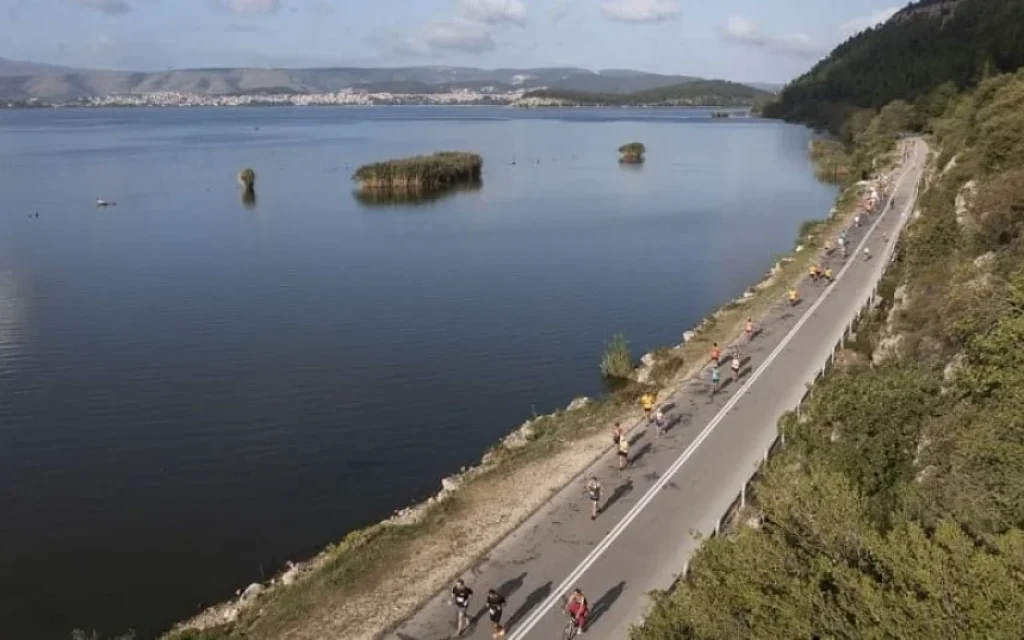 paralimnios podilatodromos