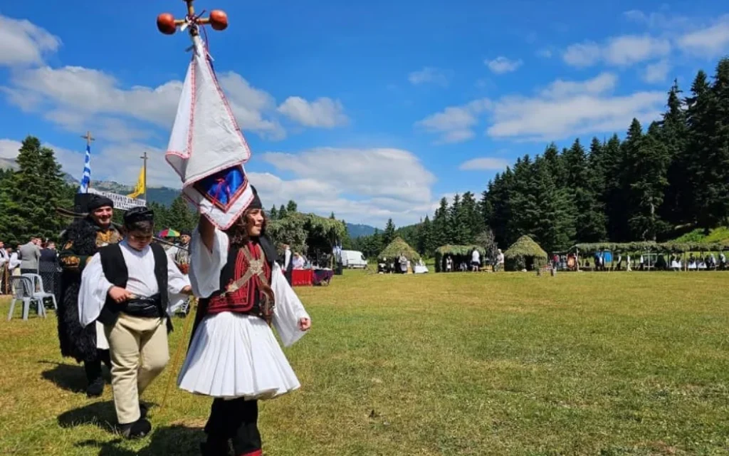 peertouli sarakatsanoi