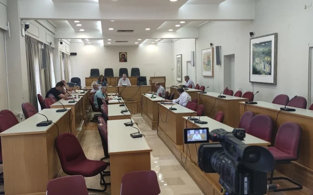 perifereiaki epitropi