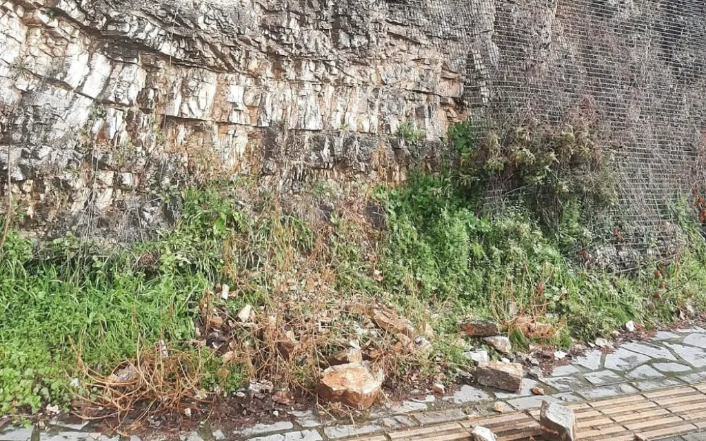 pezodromio xatzikosta ()