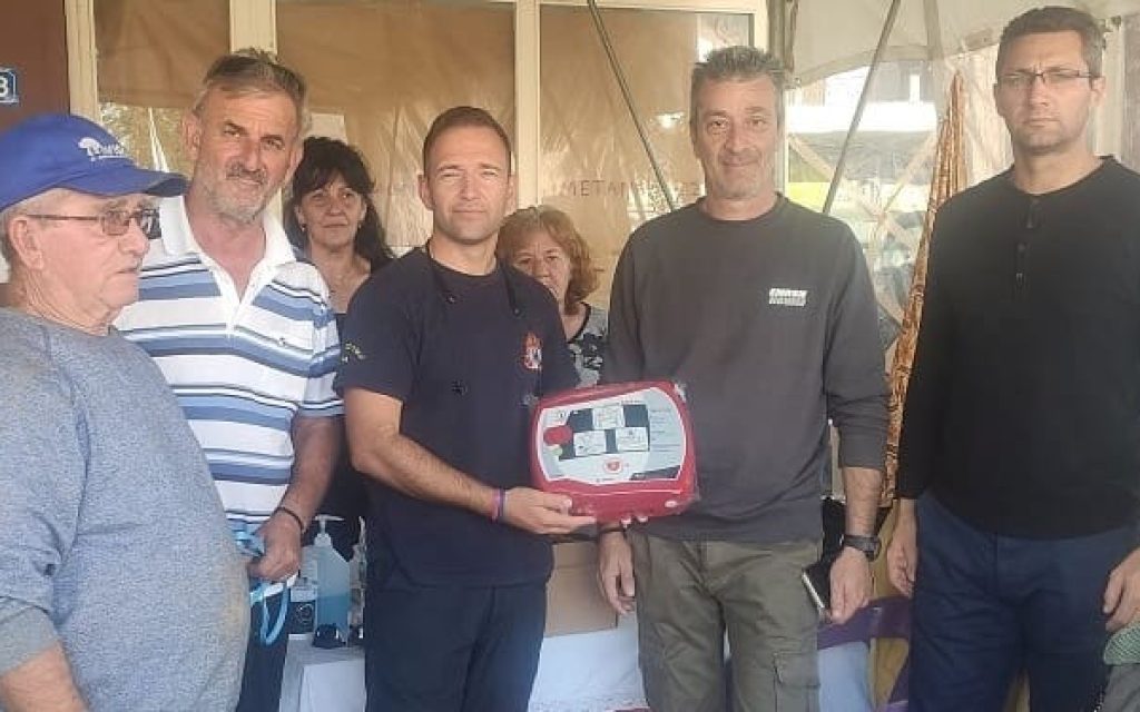 pirosvestes kardista