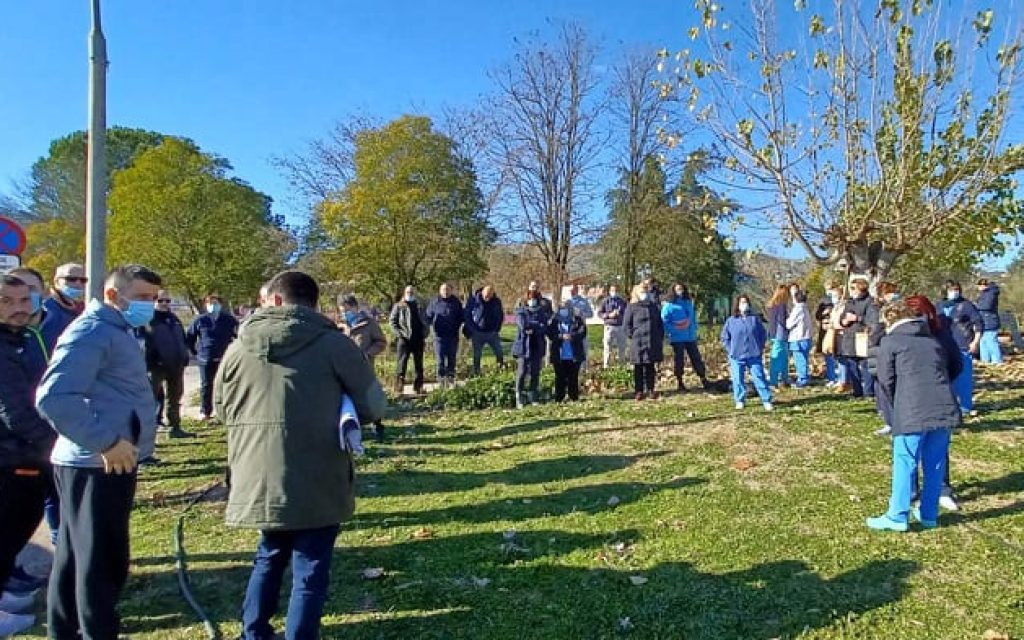 simvasiouxoi panpeistimiako