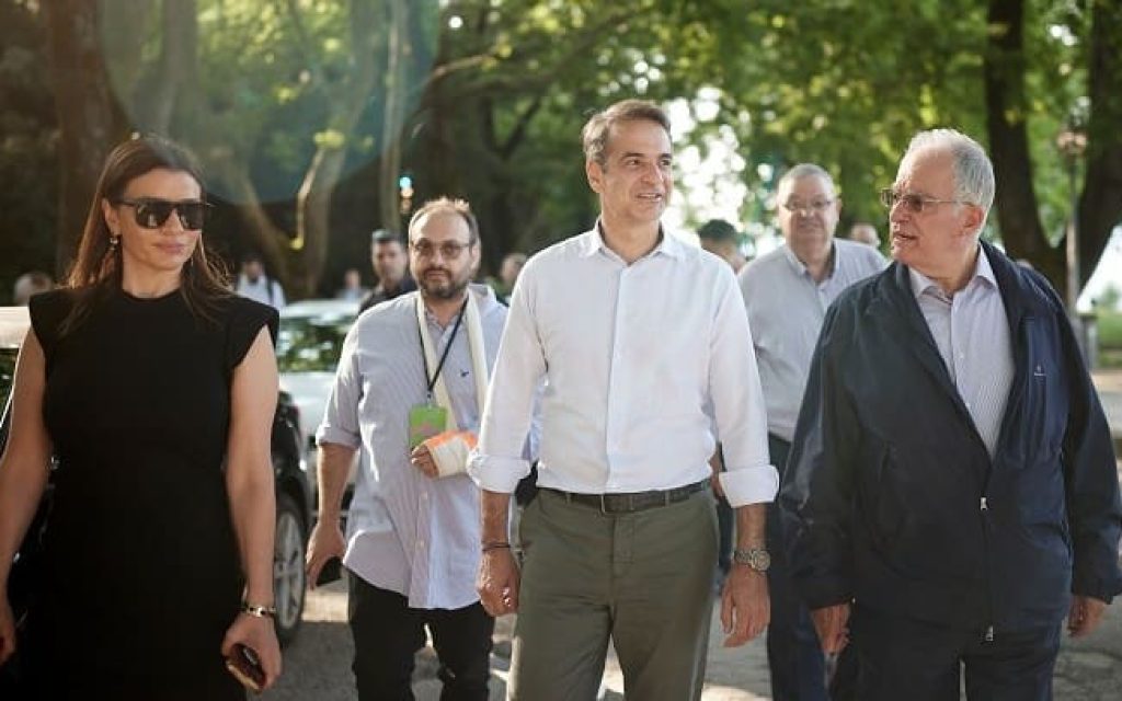 tasoulas mitsotakis molos