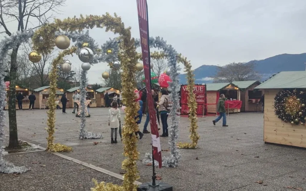 xristougenniatiki agora